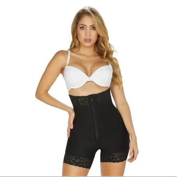 Shaping Shorts - Picture 1 of 13